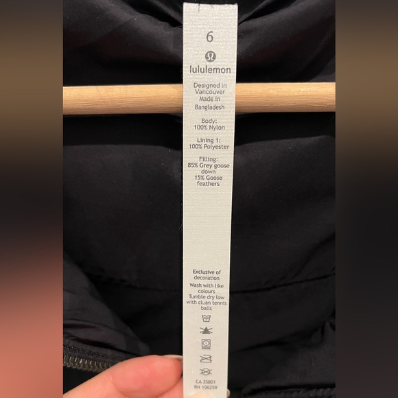 Lululemon Black Puffer Vest - Picture 5 of 5